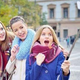 Illustration for article titled Palo para selfie